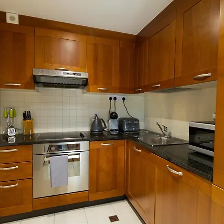 Geata Na Cathrach - Lakeside Galway