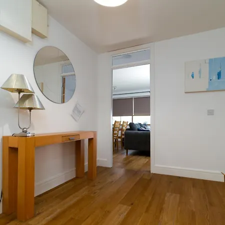 Geata Na Cathrach - Lakeside * Galway