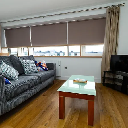 Geata Na Cathrach - Lakeside Apartmán *