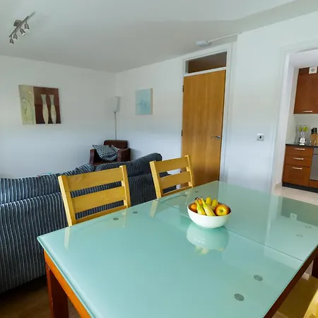 Geata Na Cathrach - Lakeside Apartmán